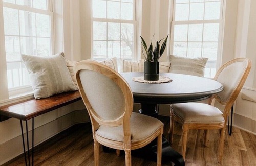 Mint Hill Casa | Fully remodeled Victorian home near Charlotte. Great for family gatherings.