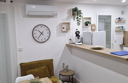 Boulouris-sur-Mer Apartamento | Fully renovated 35 m2 studio 2 minutes from the beach.