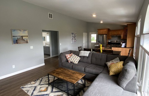 Narragansett Casa | Casa de playa completamente renovada cerca del muelle para 10 personas