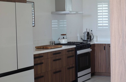 Rancho Palmeras Casa | Fully Renovated Mid-Century Getaway