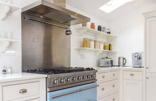 Winchester Casa | Fully renovated townhouse in heart of Winchester's cathedral streets
