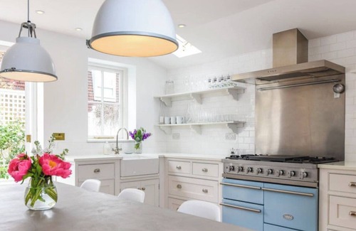Winchester Casa | Fully renovated townhouse in heart of Winchester's cathedral streets