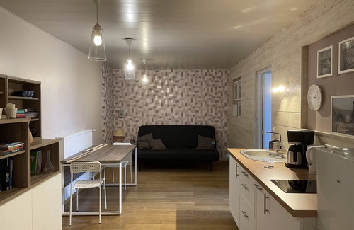 Porcheville Casa | Fully self-contained garden apartment