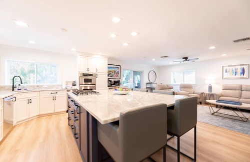 Fort Pierce Casa | 1809 Surfside | Private Beach | Heated Plunge Pool | Bikes | Game Tables