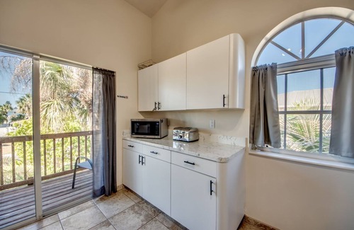 Laguna Shores Casa | Fully Updated/Luxury Beach House w/Master Suite-Close to beach!