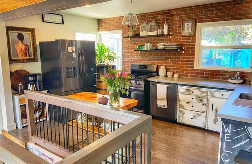 Sugar House Casa | Funky Brick Bungalow in Sugarhouse, SLC.