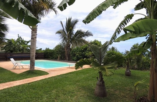 Le Portail Apartamento | Furnished 2 persons, swimming pool, near the sea