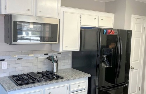 Memorial Parkway Casa | Furnished 4BR/4.5BA Home w/ Private Pool & King Suites – Family & Work Ready