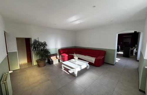 Bouchamps-les-Craon Cama Y Desayuno | Furnished room for rent in the country