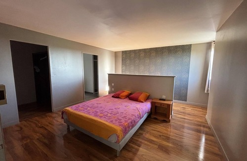 Bouchamps-les-Craon Cama Y Desayuno | Furnished room for rent in the country