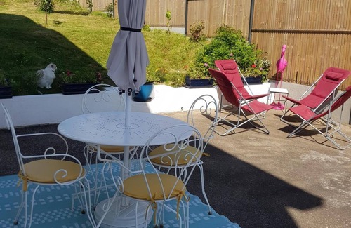 Saint-Evarzec Apartamento | Furnished T3 vacation apartment * in St Evarzec - South Finistère Brittany.