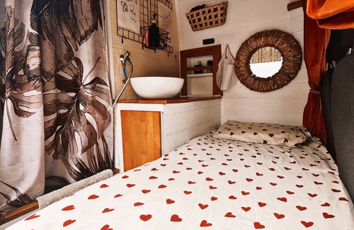 Trois Mares Casa | FURNISHED VAN: indoor shower, 360° terrace, TT tires, camping equipment