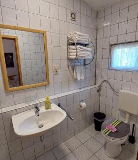 Krippen Cama Y Desayuno | Gästehaus Bergwald