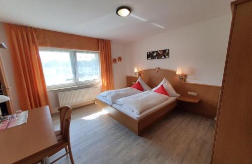Kamp Lintfort Casa | Gästehaus Ermen