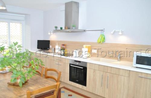 Chedigny Casa | Gîte à Chédigny près des Châteaux de la Loire, grand jardin - FR-1-381-121