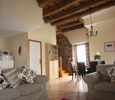 Les Champs-Geraux Casa | Gîte Abricot - Les Gîtes de la Lohuas