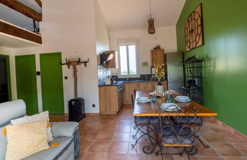 Narbonne Casa | Gîte au Domaine Chante Perdrix Proche de la mer