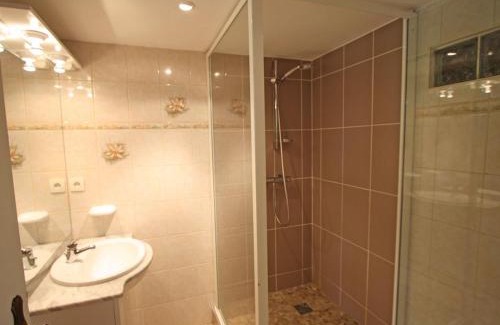Aumontzey Casa | Gîte authentique avec terrasse couverte, 16 km de Gérardmer, 4 chambres, équipement bébé, Wi-Fi inclus - FR-1-589-231