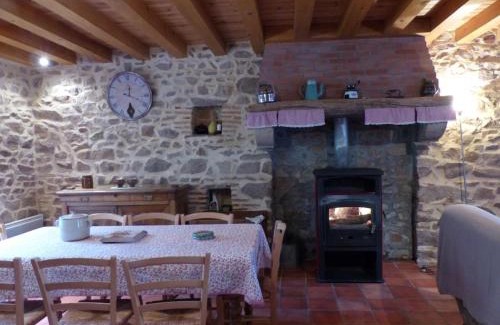 Barrais-Bussolles Casa | Gîte Authentique avec Wifi et Animaux Admis - FR-1-489-21