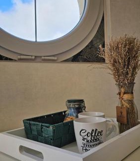 Savigny-en-Veron Casa | Gîte Aux-Enverons