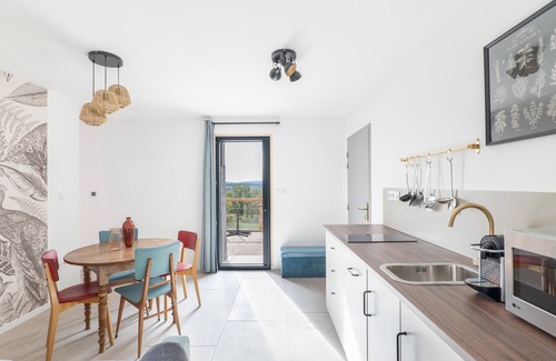 Massy Otro | Gîte Bellevue Pour 6 Personnes Avec Piscine et spa et vue sur la Campagne