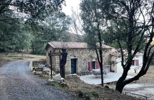 Soudorgues Casa | Gîte cévenol pleine nature tout confort