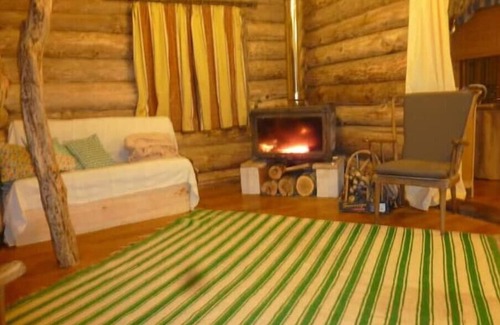 Malbosc Cabina | Gîte Cabane Bois Massif " Datcha "