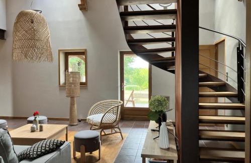 Montbeugny Casa | Gîte Cerf Ailé à Montbeugny, 14 pers, Animaux admis, Wifi - FR-1-489-593