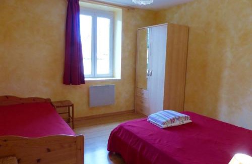 Saint-Palais Apartamento | Gîte chaleureux à Saint-Palais avec séjour accueillant - FR-1-489-418