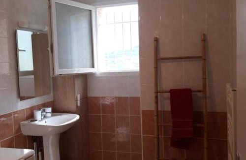 Saint-Romain-en-Jarez Casa | Gîte champêtre à Saint-Romain-en-Jarez, idéal pour VTT et randonnées - FR-1-496-286