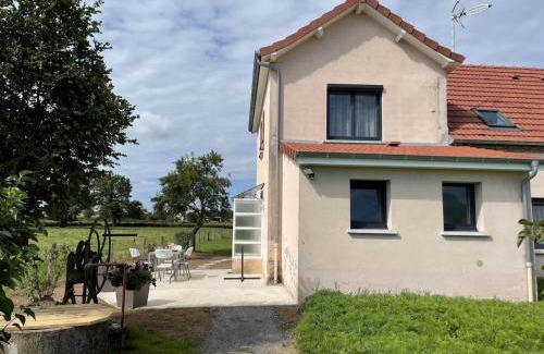 Pierrefitte-sur-Loire Casa | Gîte Champêtre Rénové à Pierrefitte-sur-Loire - FR-1-489-347