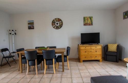 Saint-Mesmin Apartamento | Gîte charmant avec terrasse et équipements modernes, idéal pour nature et détente en Périgord - FR-1-616-213