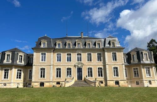 Chazemais Casa | Gîte chaumière château de la Bouchatte