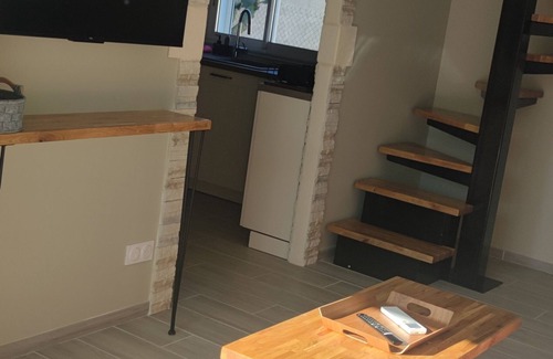 Villeveyrac Villa | Gîte Chez L'habitant Avec Piscine