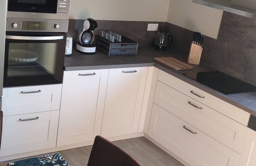 Villeveyrac Villa | Gîte Chez L'habitant Avec Piscine