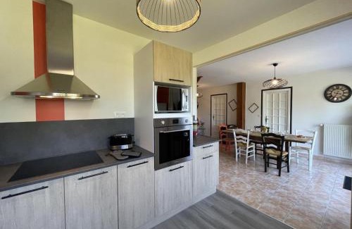 Saligny-sur-Roudon Casa | Gîte confortable avec terrasse privée pour des escapades nature - FR-1-489-461