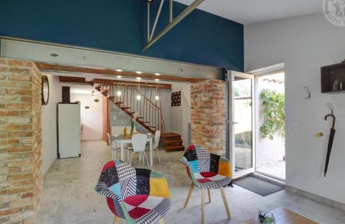 Balbigny Casa | Gîte confortable à Balbigny avec terrasse et jardin - FR-1-496-282