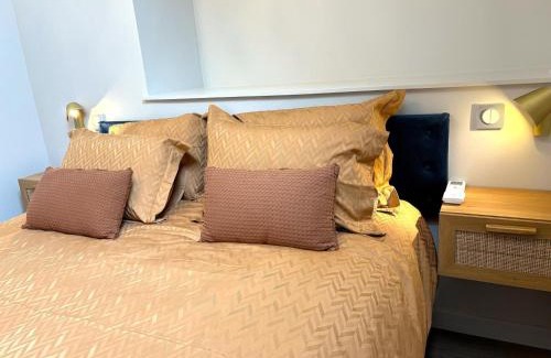 Autry-Issards Casa | Gîte confortable 8 pers à Autry-Issards avec jardin fermé et animaux acceptés - FR-1-489-577