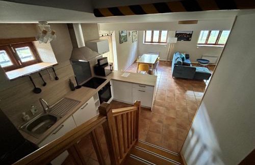 Bruere-Allichamps Casa | Gîte Contemporain près de l'Abbaye de Noirlac avec Jardin, Wi-Fi et Commodités Incluses - FR-1-586-38