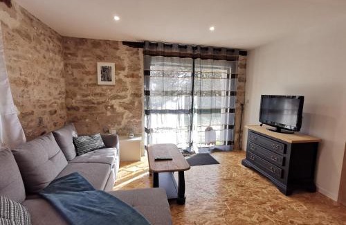 Chamboulive Casa | Gîte Corrézien 3 pers. Piscine chauffée