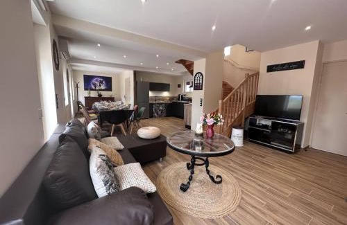 Saint-Leon Casa | Gîte cosy à Saint-Léon, spa, animaux admis, près de Vichy - FR-1-489-467