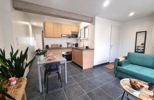 Montrond-les-Bains Casa | Gîte cosy pour 2 à Montrond-les-Bains avec parking privatif - FR-1-496-342