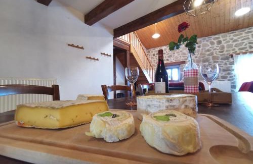 Saint-Romain-Lachalm Casa | Gîte de charme en campagne, 5-8 pers., cheminée, nature, proche Pilat, activités à proximité - FR-1-582-269