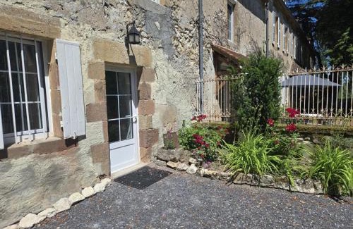 Souvigny Casa | Gîte de Charme à Souvigny - Jardin Privatif, Animaux Admis, Wifi - FR-1-489-581