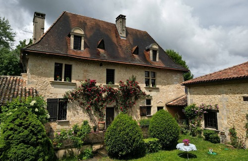 Champcevinel Casa | Gîte de Charme en Pleine Nature