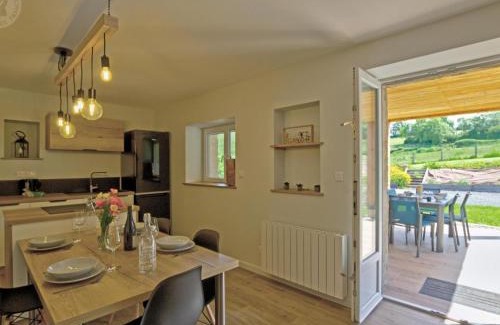 Pouilly-les-Feurs Casa | Gîte de charme avec spa, terrasse et balcon - Tout confort, au cœur de la nature - FR-1-496-303