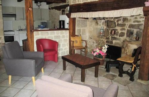 Marcillac-la-Croisille Apartamento | Gîte de France à Marcillac la Croisille 3 épis - Gîte de France 8 personnes MAE-6424