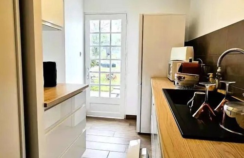 Brive-la-Gaillarde Villa | Gîte de France Pool house and tennis 3 ears - Gîte de France 7 people