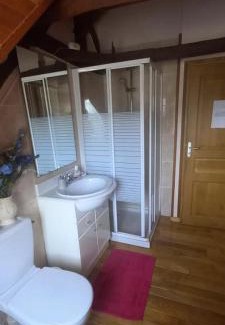 Saint-Bonnet-la-Riviere Apartamento | Gîte de France à Saint-Bonnet-la-Rivière 3 épis - Gîte de France 8 personnes MAE-8984