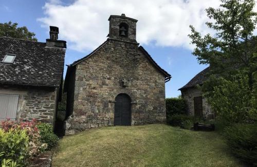 Saint-Merd-de-Lapleau Apartamento | Gîte de France Le rouzeyrol 3 épis - Gîte de France 12 personnes MAE-9674